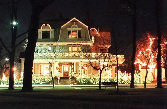 dance.net - Find me the best Christmas decorated house (7781810) - Read article: Ballet, Jazz