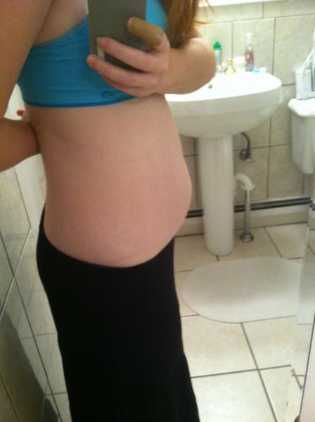 Post A Pic Of Your Pregnant Tummy 4792343